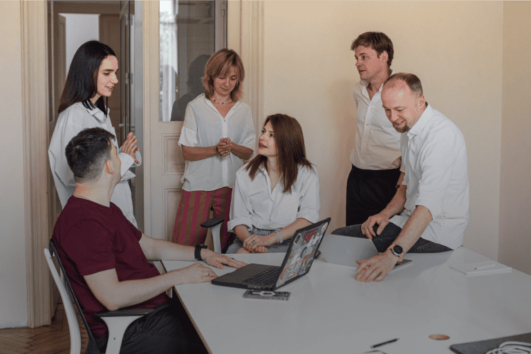 group of people communicating during the planning (c-level management of teamvoy)