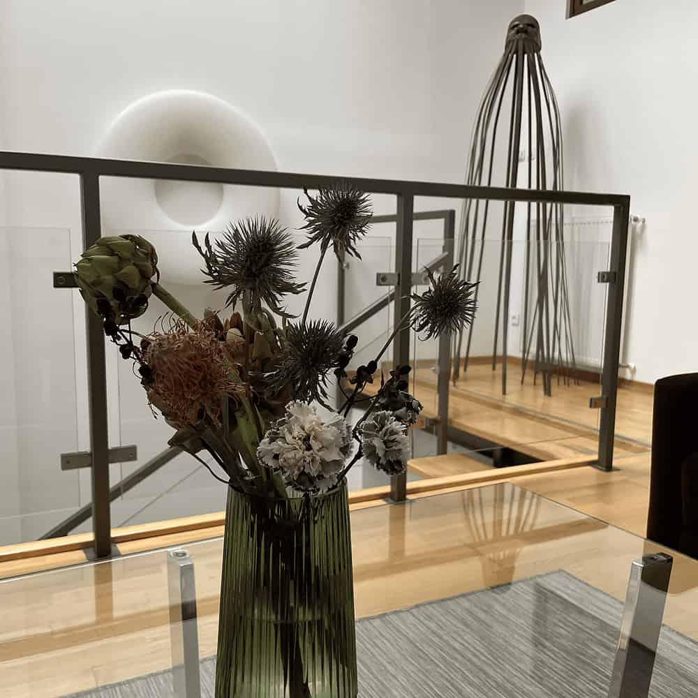 office floral composition